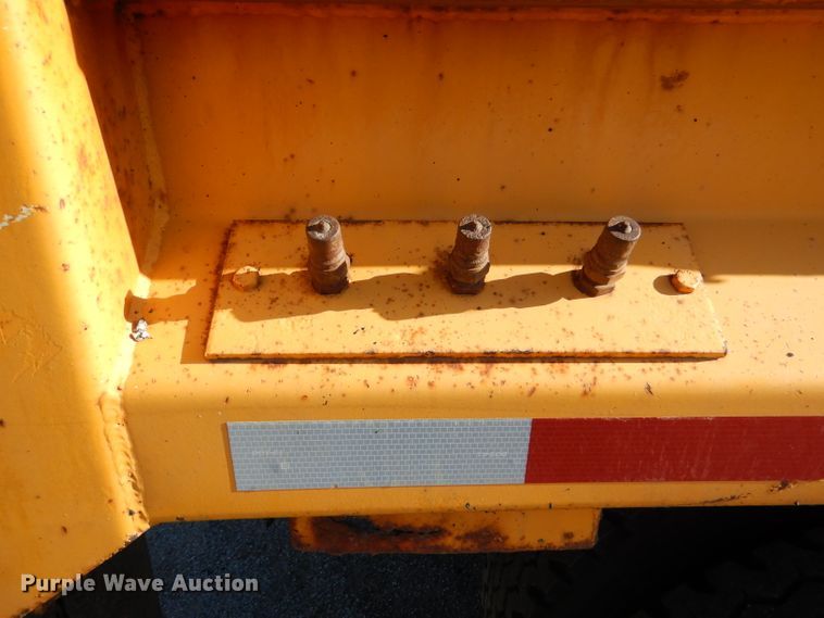 image for item DM1396 2002 International 4900  Crew Cab dump truck