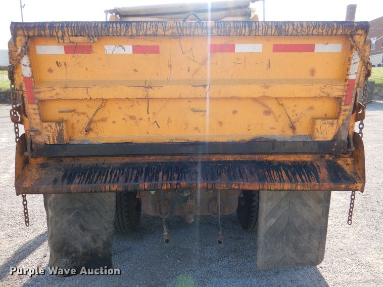 image for item DM1396 2002 International 4900  Crew Cab dump truck