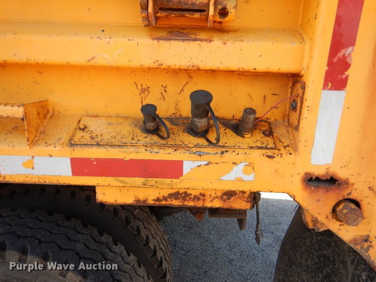 image for item DM1396 2002 International 4900  Crew Cab dump truck