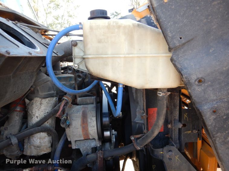 image for item DM1396 2002 International 4900  Crew Cab dump truck