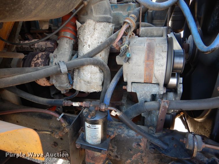 image for item DM1396 2002 International 4900  Crew Cab dump truck