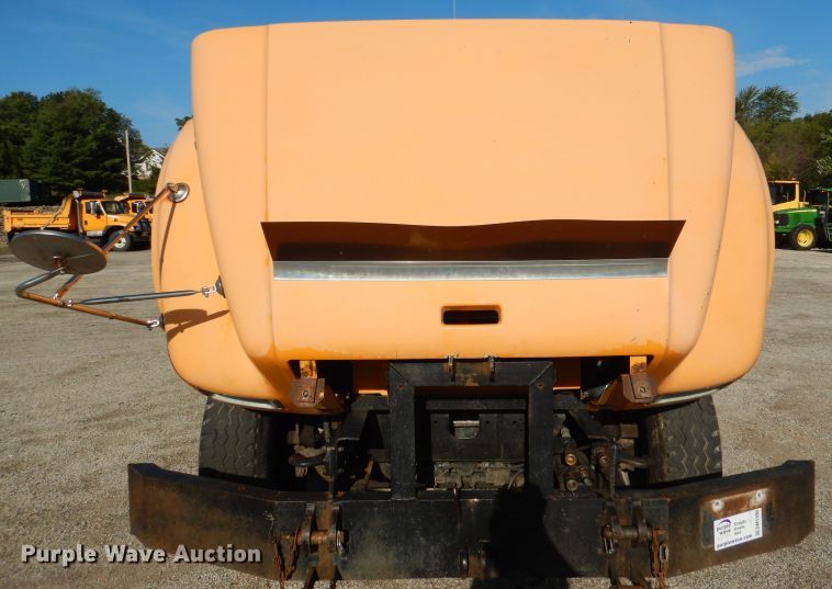 image for item DM1396 2002 International 4900  Crew Cab dump truck