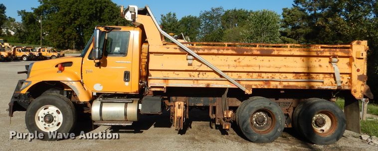 image for item DM1397 2006 International WorkStar 7400  dump truck