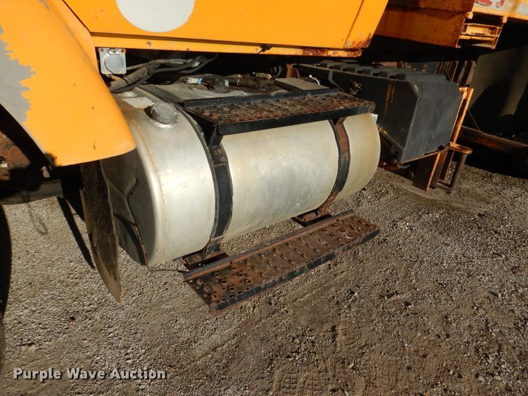 image for item DM1397 2006 International WorkStar 7400  dump truck