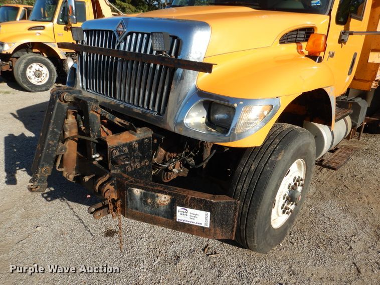 image for item DM1397 2006 International WorkStar 7400  dump truck