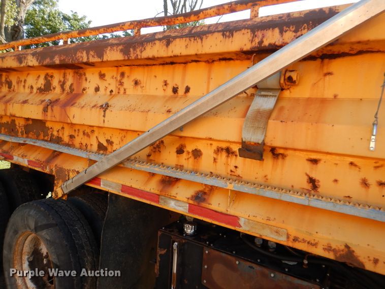 image for item DM1397 2006 International WorkStar 7400  dump truck