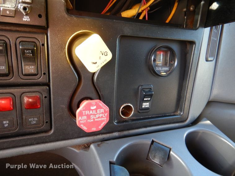 image for item DM1397 2006 International WorkStar 7400  dump truck