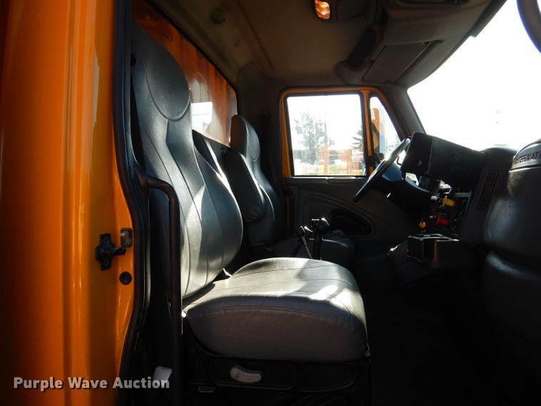 image for item DM1397 2006 International WorkStar 7400  dump truck