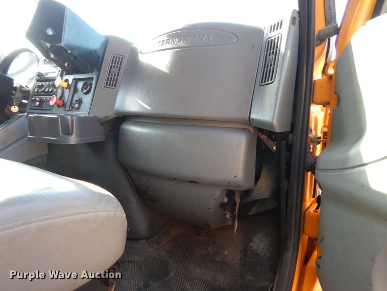 image for item DM1397 2006 International WorkStar 7400  dump truck