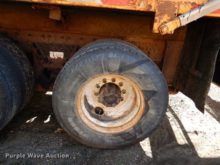 image for item DM1397 2006 International WorkStar 7400  dump truck