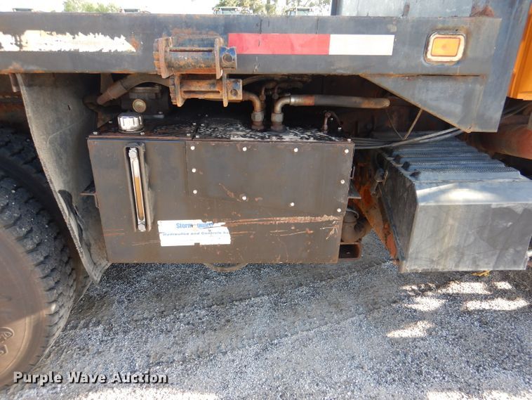 image for item DM1398 2003 International WorkStar 7400  flatbed truck