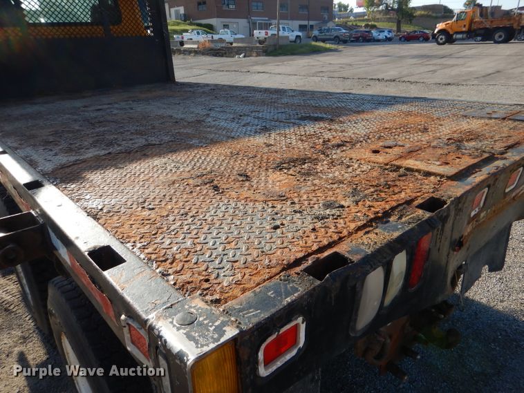 image for item DM1398 2003 International WorkStar 7400  flatbed truck