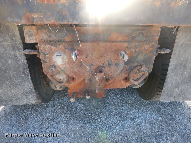 image for item DM1398 2003 International WorkStar 7400  flatbed truck