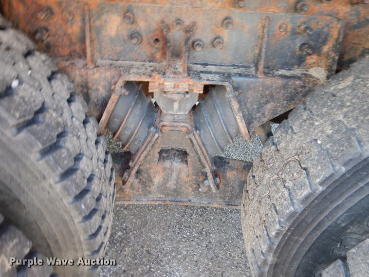 image for item DM1398 2003 International WorkStar 7400  flatbed truck