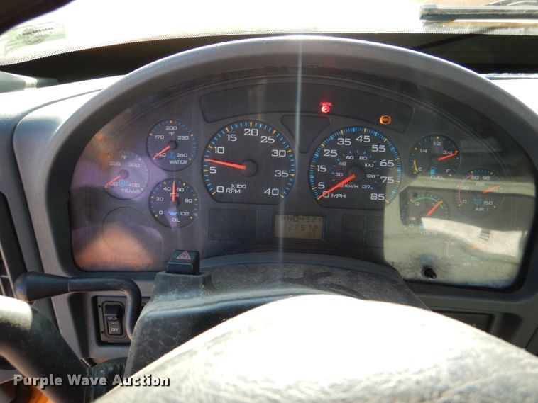 image for item DM1398 2003 International WorkStar 7400  flatbed truck