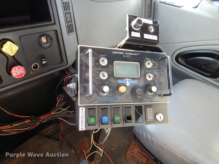 image for item DM1398 2003 International WorkStar 7400  flatbed truck