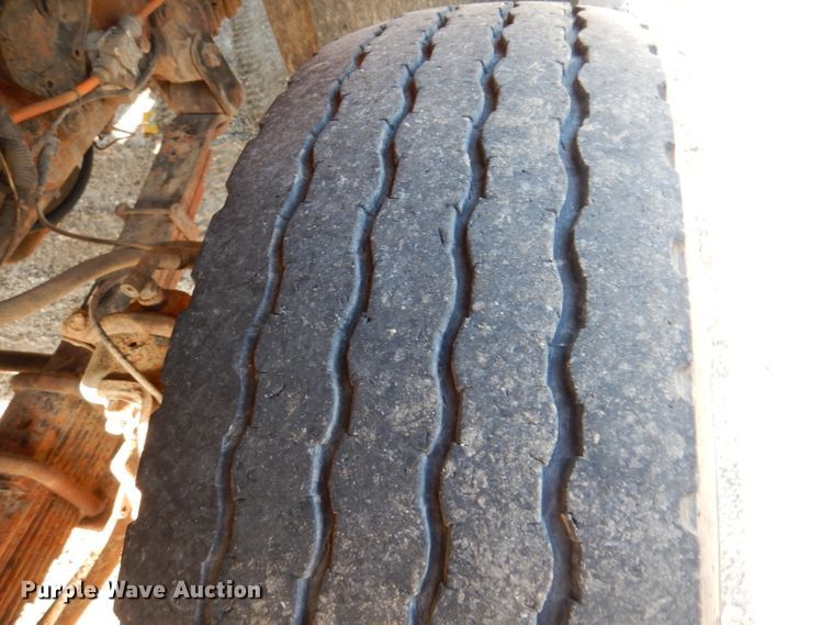 image for item DM1398 2003 International WorkStar 7400  flatbed truck