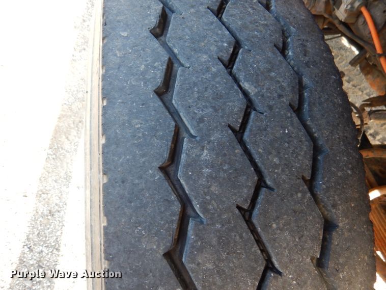 image for item DM1398 2003 International WorkStar 7400  flatbed truck