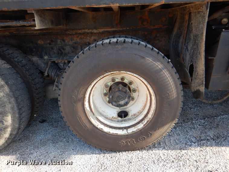 image for item DM1398 2003 International WorkStar 7400  flatbed truck