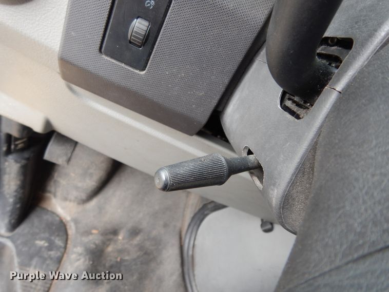 image for item DM2938 2009 Ford E450  shuttle bus