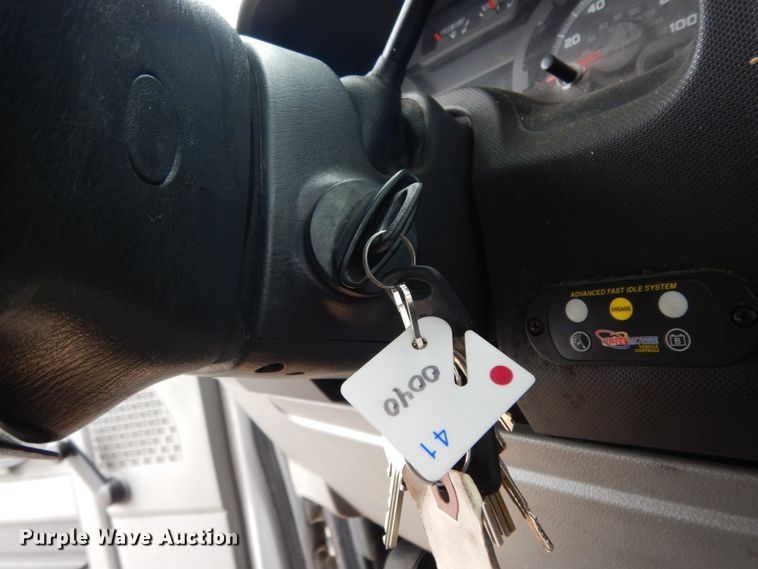 image for item DM2938 2009 Ford E450  shuttle bus