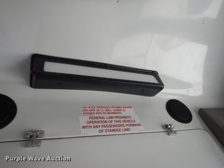 image for item DM2938 2009 Ford E450  shuttle bus