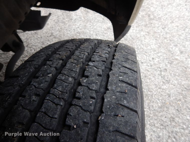 image for item DM2938 2009 Ford E450  shuttle bus