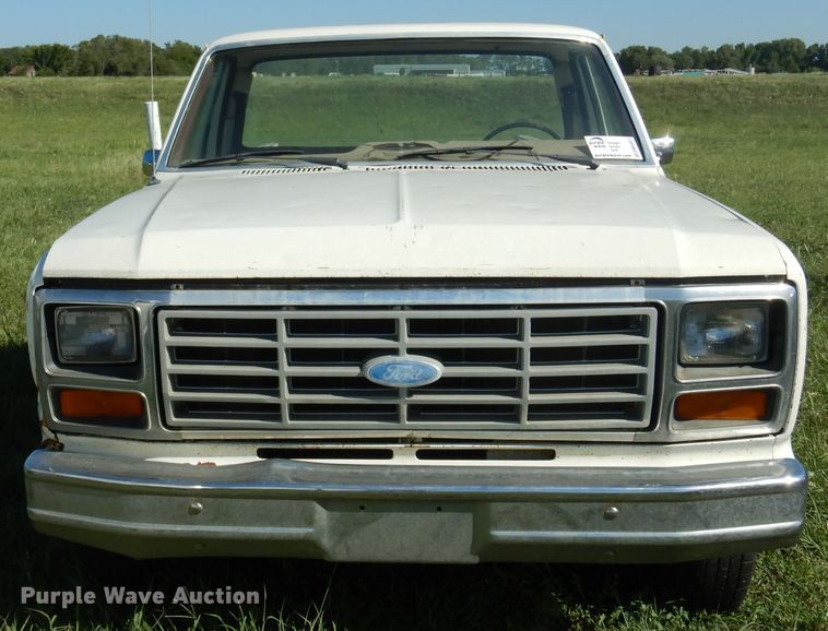 image for item DM5027 1982 Ford F100  pickup truck