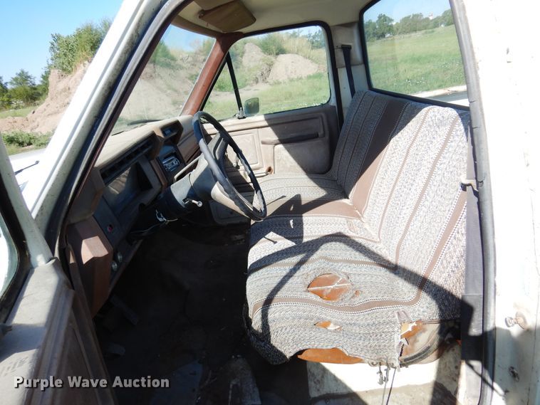 image for item DM5027 1982 Ford F100  pickup truck