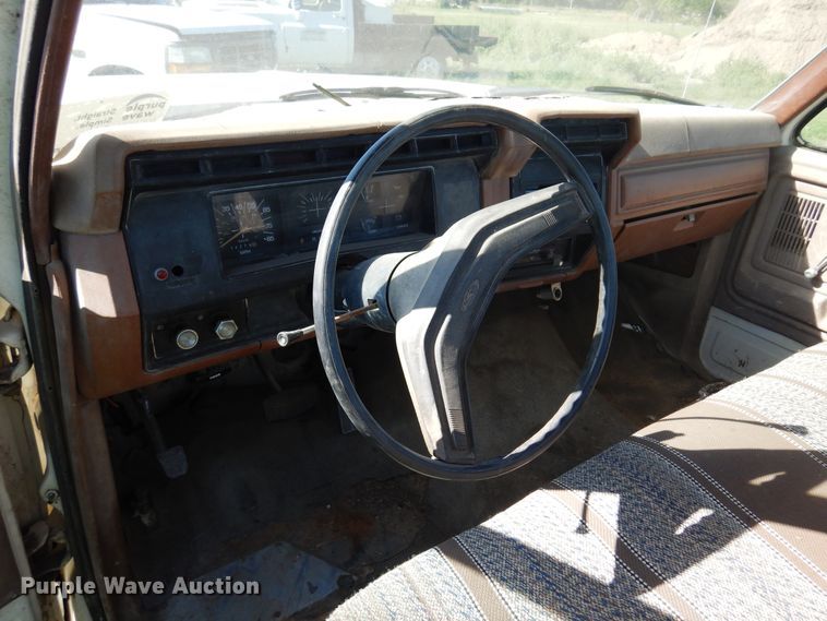 image for item DM5027 1982 Ford F100  pickup truck