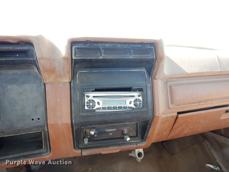 image for item DM5027 1982 Ford F100  pickup truck