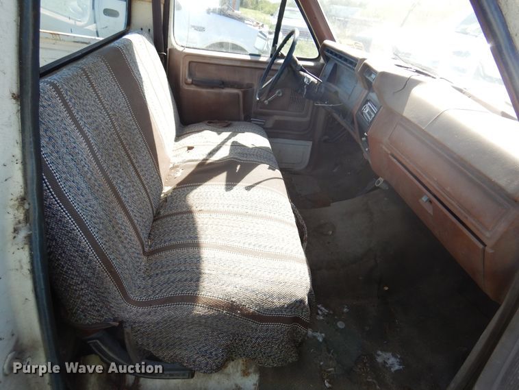 image for item DM5027 1982 Ford F100  pickup truck