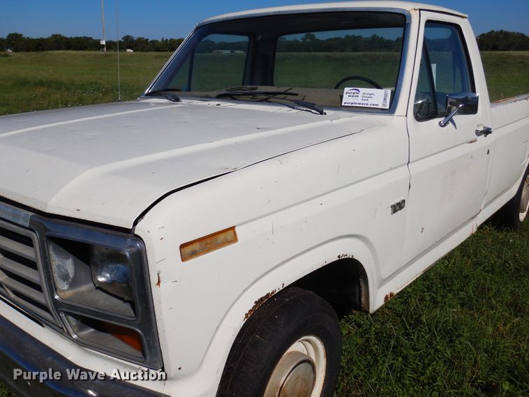 image for item DM5027 1982 Ford F100  pickup truck