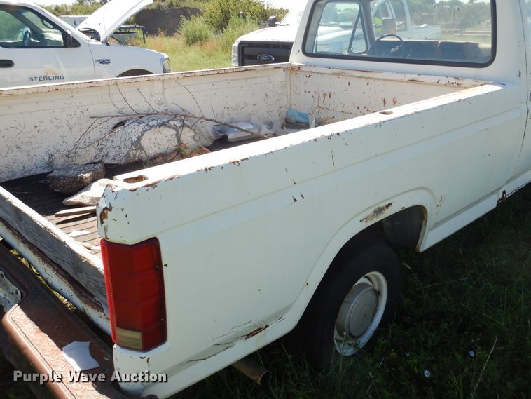 image for item DM5027 1982 Ford F100  pickup truck