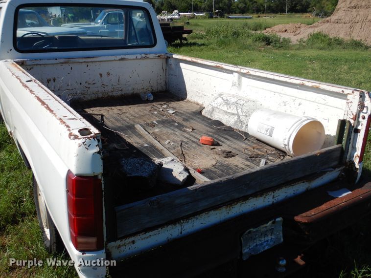 image for item DM5027 1982 Ford F100  pickup truck