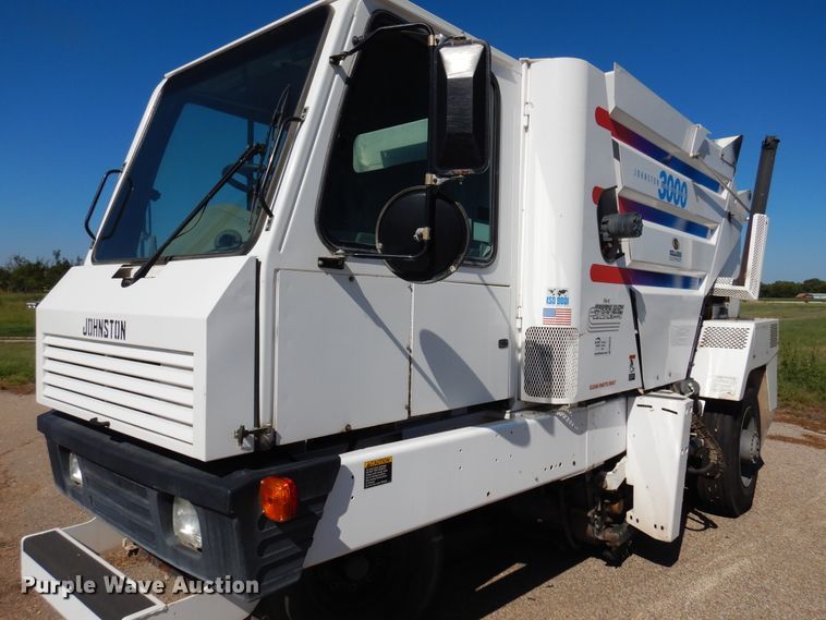 image for item DM5029 2004 Johnston 3000  street sweeper