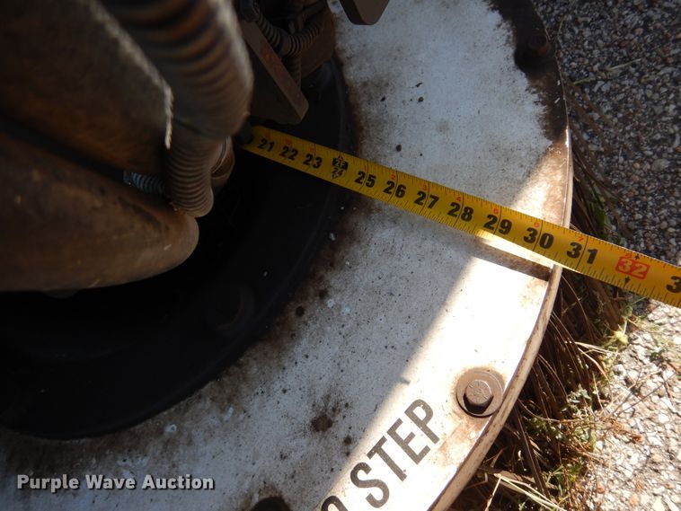 image for item DM5029 2004 Johnston 3000  street sweeper