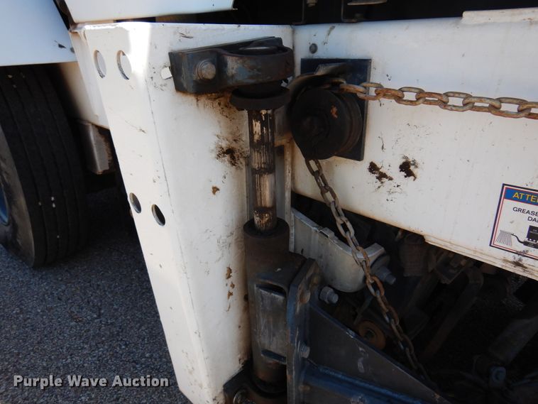 image for item DM5029 2004 Johnston 3000  street sweeper