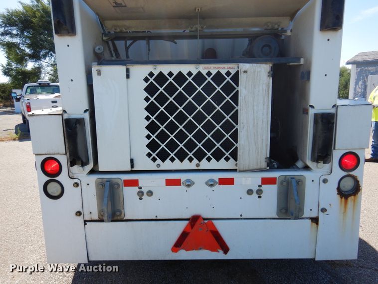 image for item DM5029 2004 Johnston 3000  street sweeper