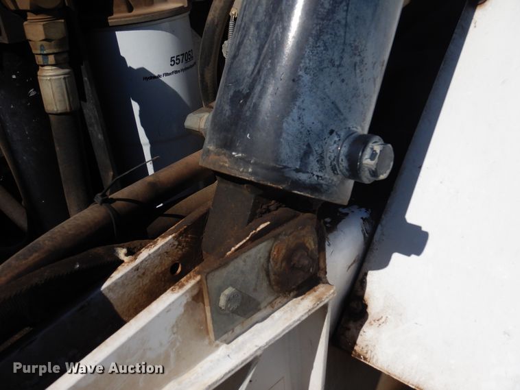 image for item DM5029 2004 Johnston 3000  street sweeper