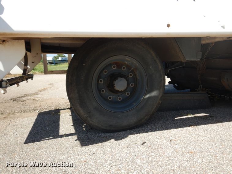 image for item DM5029 2004 Johnston 3000  street sweeper