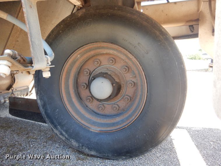 image for item DM5029 2004 Johnston 3000  street sweeper