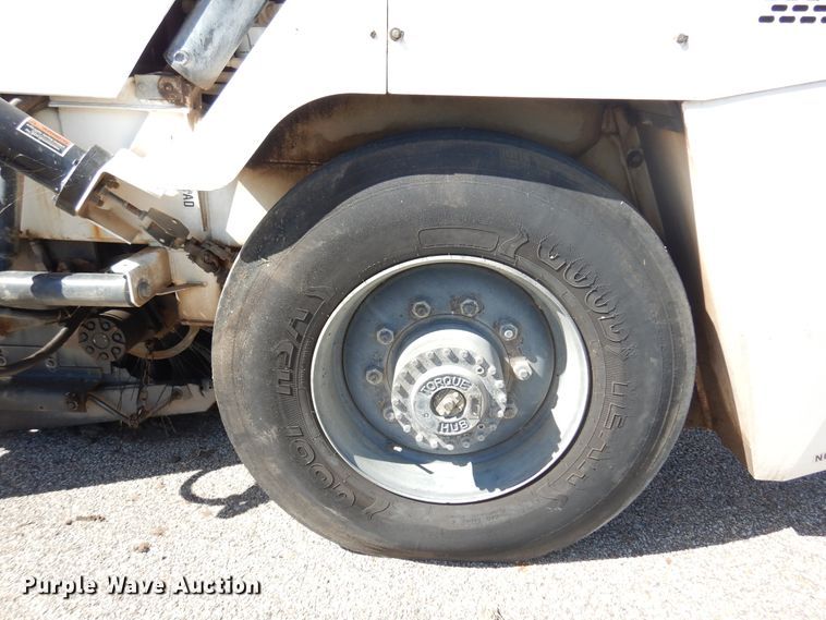 image for item DM5029 2004 Johnston 3000  street sweeper