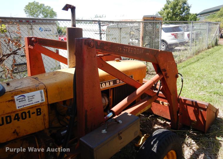 image for item DM5033 John Deere 401-B  tractor