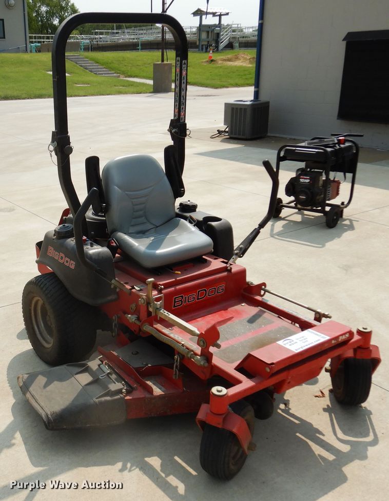 image for item DM5039 2010 Big Dog 929604  ZTR lawn mower