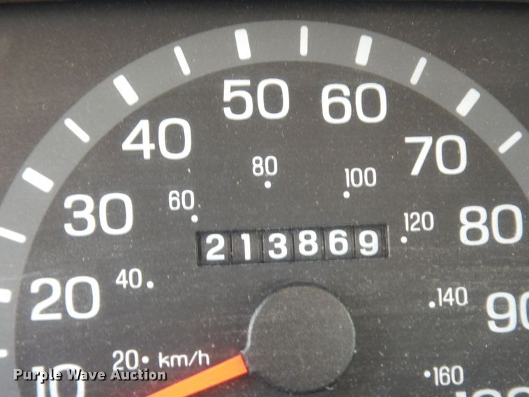 image for item DM6311 2002 Ford Econoline E450  shuttle bus