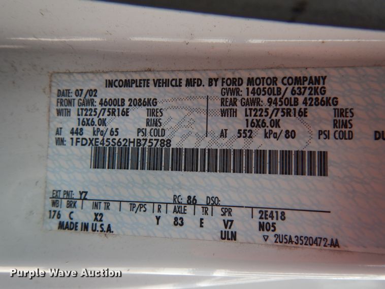 image for item DM6311 2002 Ford Econoline E450  shuttle bus