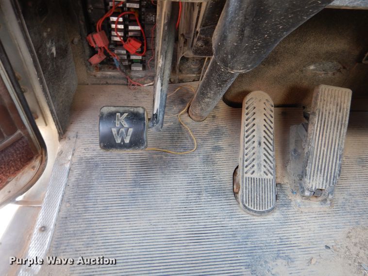 image for item DM6389 1999 Kenworth T800  water truck