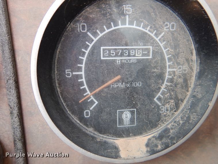 image for item DM6389 1999 Kenworth T800  water truck