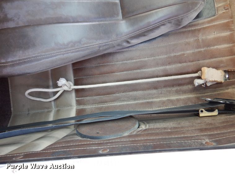 image for item DM6389 1999 Kenworth T800  water truck